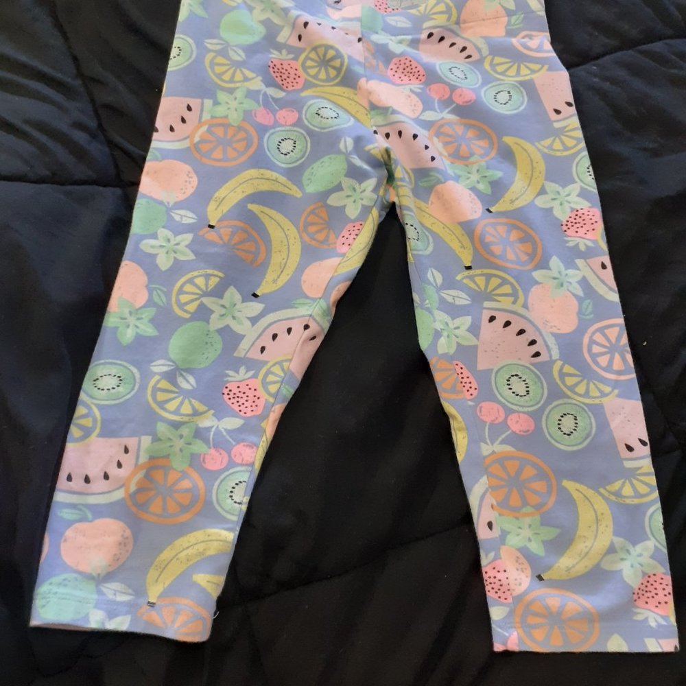 Fruit pattern girls size 7/8 capris leggings